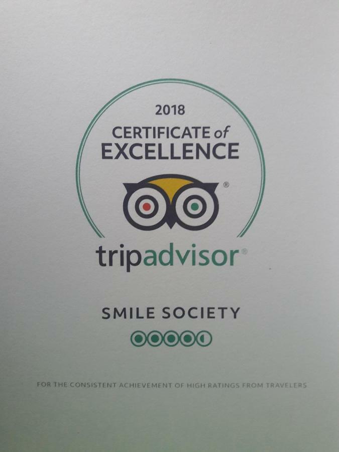 Smile Society Vandrerhjem Bangkok Eksteriør bilde